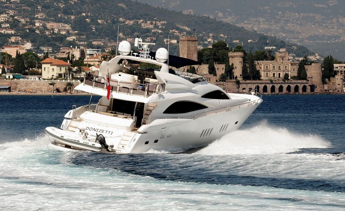 Motor yacht�Donizetti